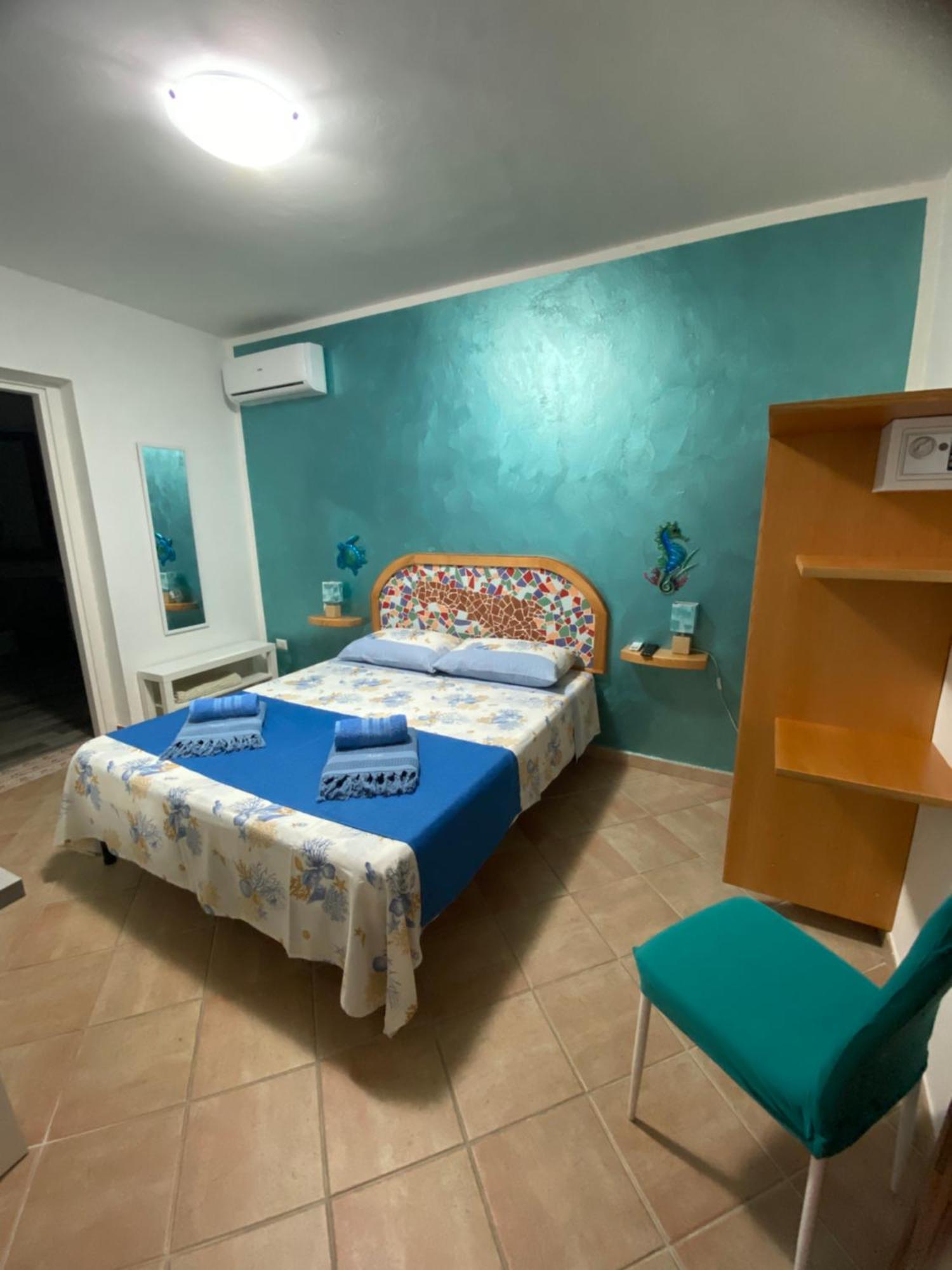 L'Olimpo Sul Mare Bed & Breakfast ลัมเปดูซา ภายนอก รูปภาพ
